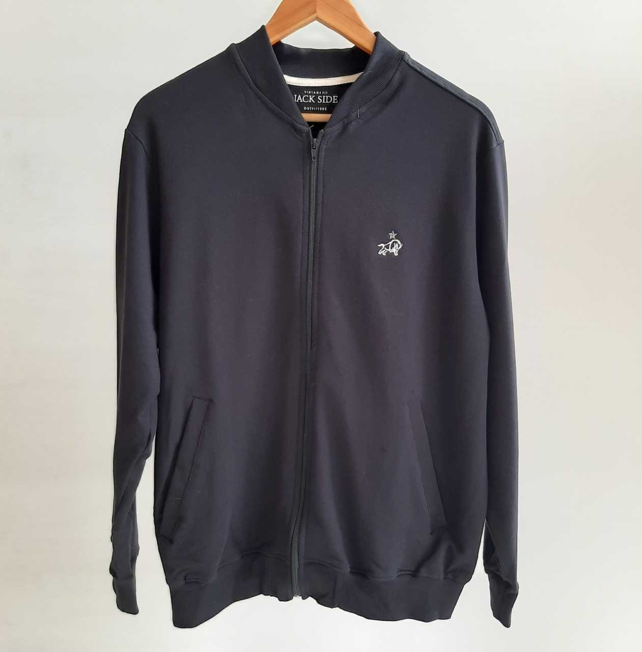 Campera Jack Side premium, color negro