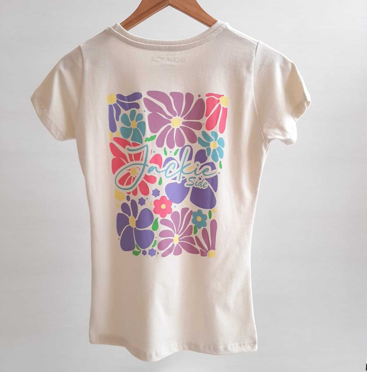 Remera estampada Jackie Side, diseño flores