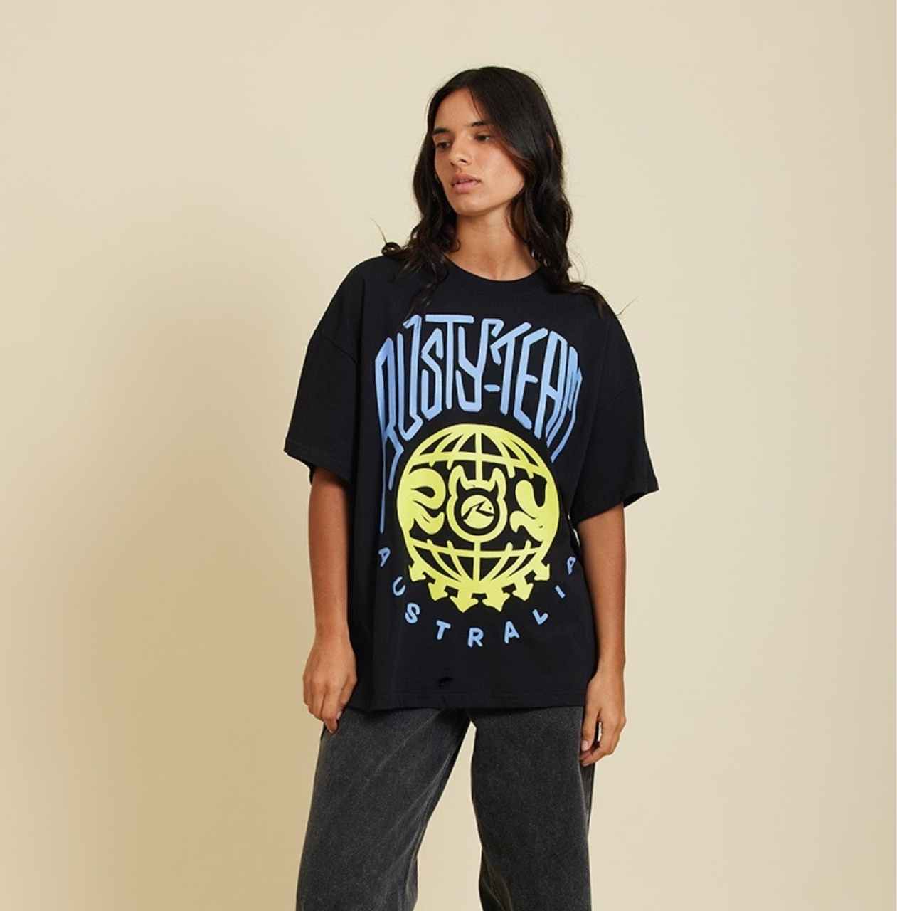 Remera Rusty modelo Zuria, color negro