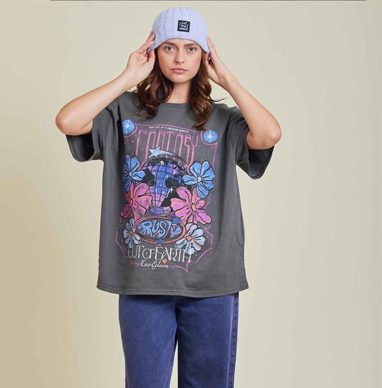 Remera Rusty modelo Laren, color gris