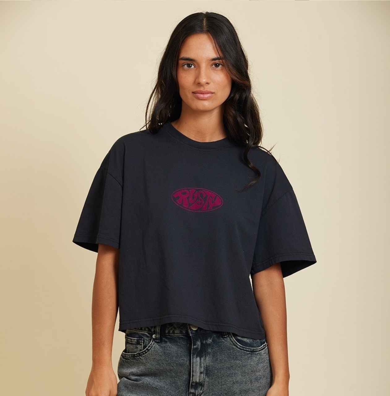 Remera Rusty modelo Erika, color negro