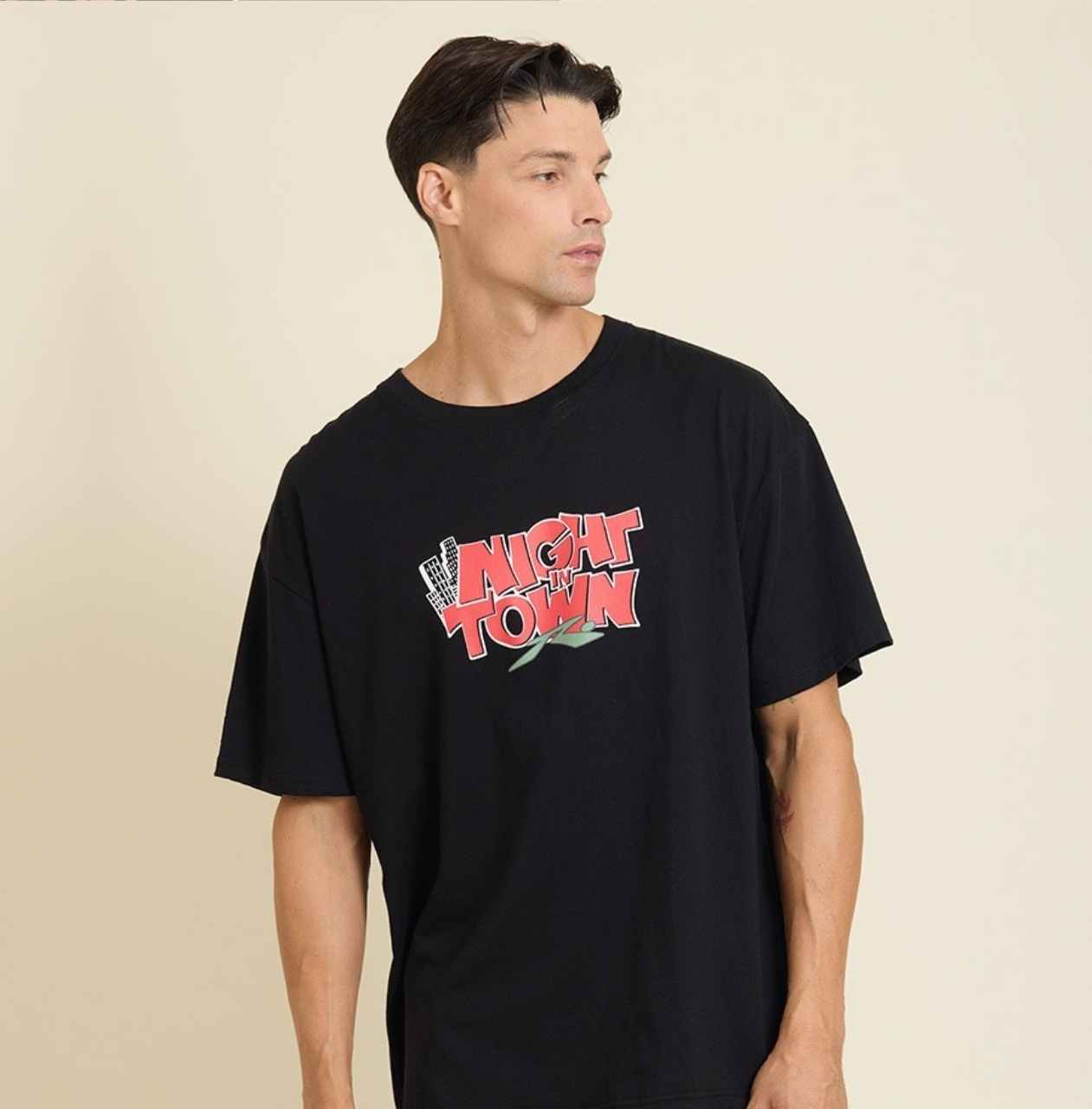 Remera Rusty modelo Fungi, color negro