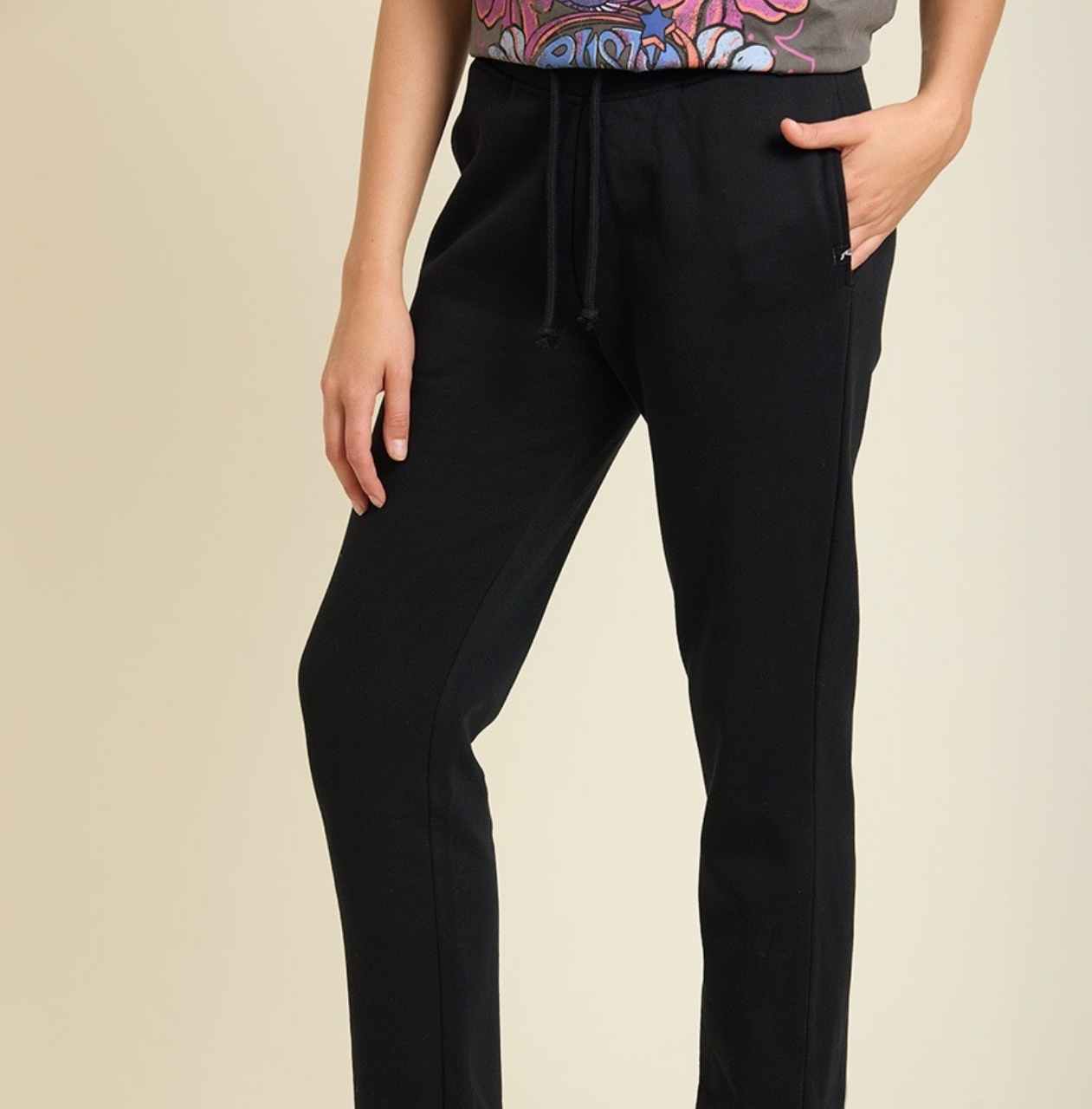 Pantalón Rusty modelo Luxyw25, color negro
