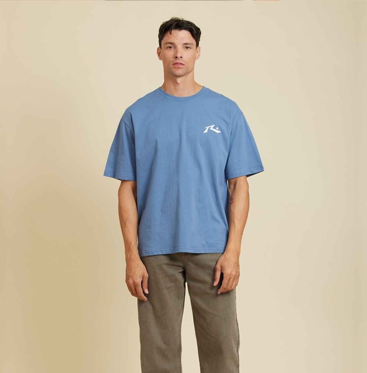 Remera Rusty modelo Galis, color celeste