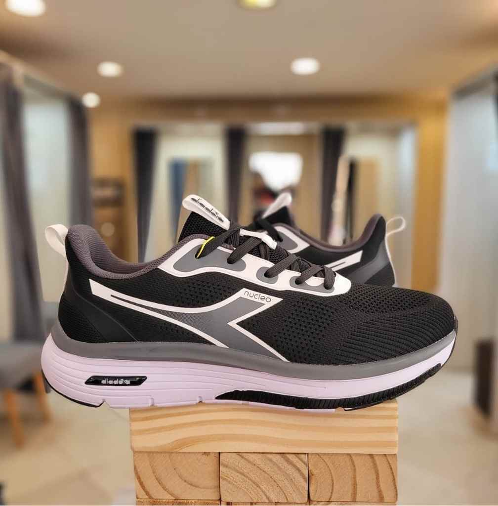 Calzado Diadora dama, negro