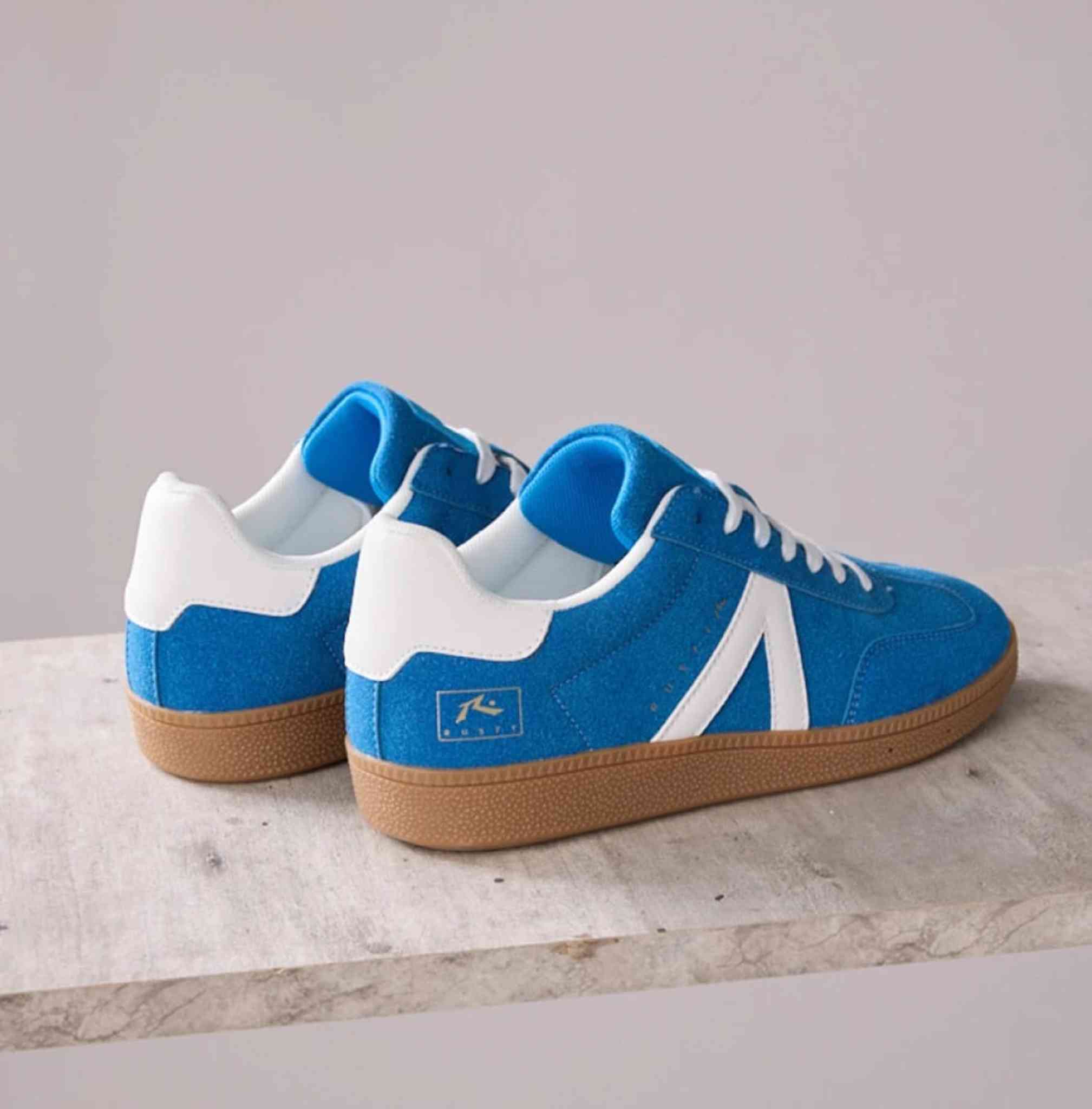 Calzado Rusty HAIFAW, color azul y blanco