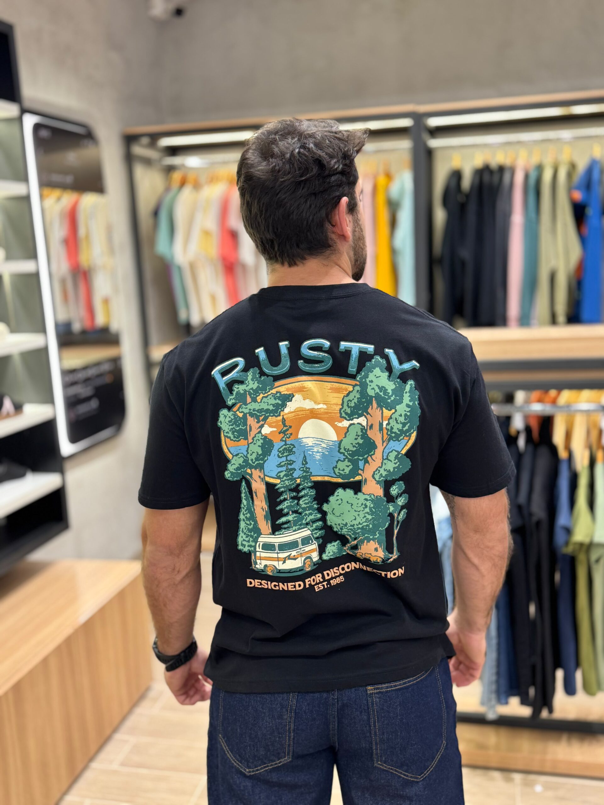 REMERA RUSTY LUNGUD